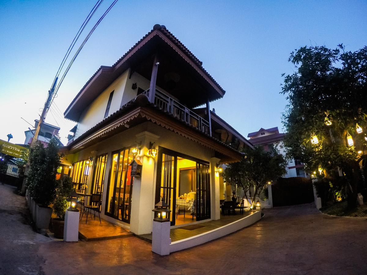 I Lanna House Hotel Чиангмай Екстериор снимка