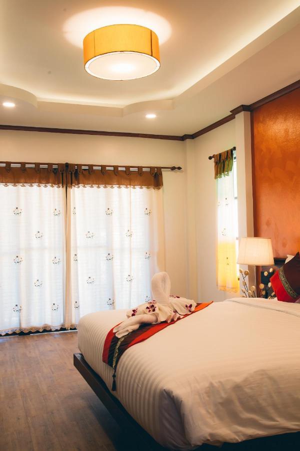 I Lanna House Hotel Чиангмай Стая снимка